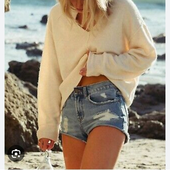 Billabong Pants - Billabong Drifted Away Denim Distressed Shorts Size 27